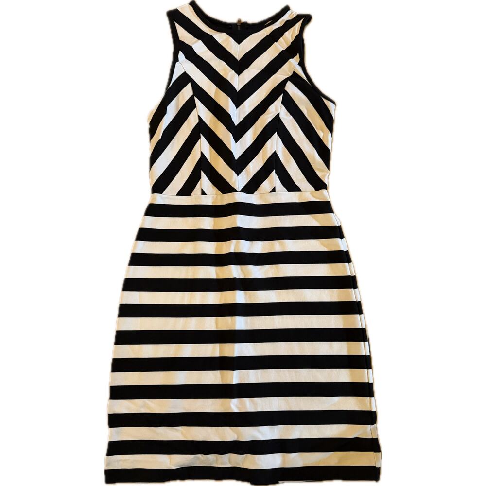 Ann Taylor LOFT Dress Womens Size 0 Black White‎ Striped Chevron Fit Flare